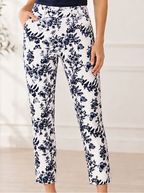 Talbots White Cropped Jeans with Blue Floral Print